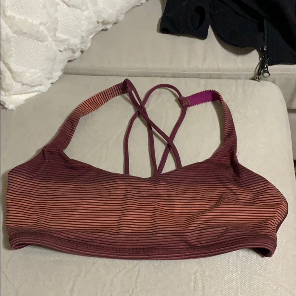 Lululemon sports bra